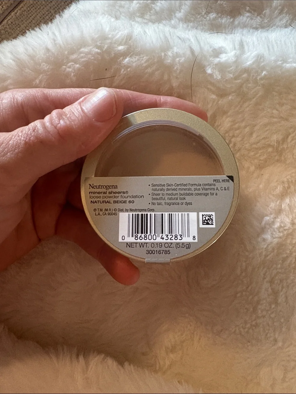 Neutrogena Mineral Sheers Loose Powder Foundation in Natural Beige (Beige/Tan)